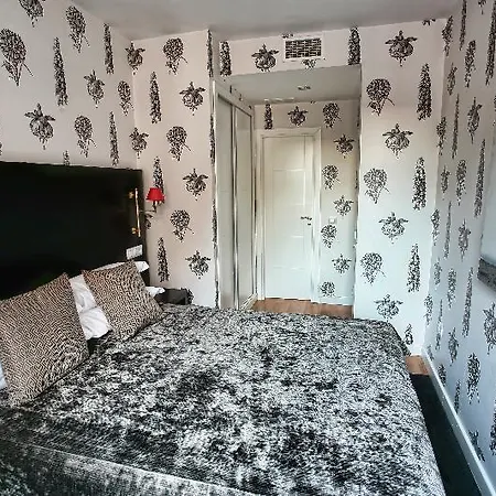 Mate Larios Hotel 4*